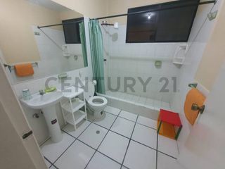 Foto 12 de Vendo Casa Grande junto al mar, Independiente, Piscina, 4 Dormitorios en Tonsupa