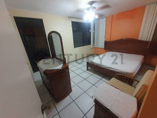 Foto 6 de Vendo Casa Grande junto al mar, Independiente, Piscina, 4 Dormitorios en Tonsupa