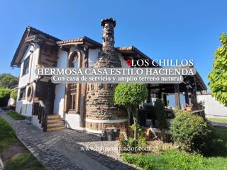 Foto 1 de Amplia Casa en venta estilo Hacienda, de 5 dormitorios con suit, sector Huertos familiares del Valle