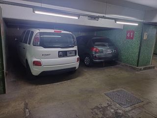 Foto 4 de Cochera en venta - 24mts2 - Microcentro