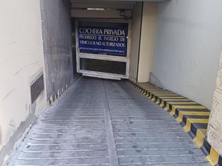 Foto 2 de Cochera en venta - 24mts2 - Microcentro