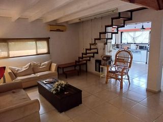 Foto 5 de Casa en  alquiler temporario de 3 dorm en Funes.