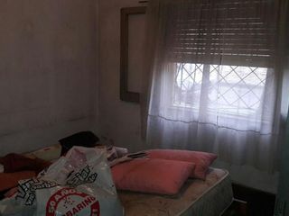 Foto 4 de CASA EN ESQUINA CON POSIBILIDADES COMERCIALES