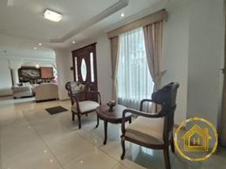 Foto 8 de OPORTUNIDAD Venta de Departamento Duplex de 4 dorm, jardín y bodega, Ponceano Alto norte/Quito.