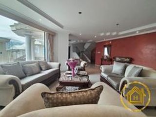 Foto 4 de OPORTUNIDAD Venta de Departamento Duplex de 4 dorm, jardín y bodega, Ponceano Alto norte/Quito.