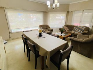Foto 3 de VENTA |  CHALET DE 3 AMB CON DEPENDENCIA  Y SEGUNDA PROPIEDAD| BARRIO CHAUVÍN