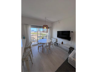 Foto 5 de Departamento 2 amb con cochera. Zona Varese