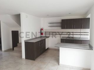 Foto 7 de DE OPORTUNIDAD CASA POMASQUI