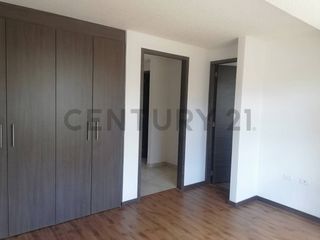 Foto 12 de DE OPORTUNIDAD CASA POMASQUI