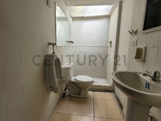Foto 3 de ¡Se Vende Local Comercial de 235 m² en Ubicación Estratégica!
