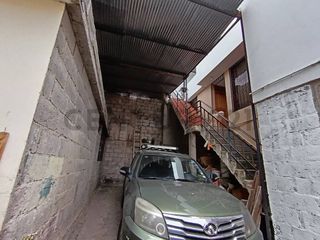 Foto 34 de Vendo Casa Rentera en la Roldos frente al Tuti