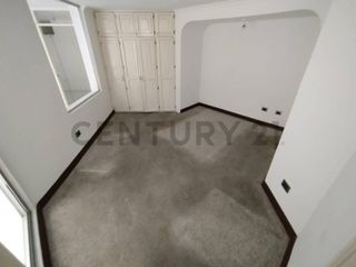Foto 5 de En Venta Departamento de 4 Hab. Jardines del Batan, La granados Quito