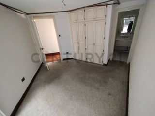 Foto 6 de En Venta Departamento de 4 Hab. Jardines del Batan, La granados Quito