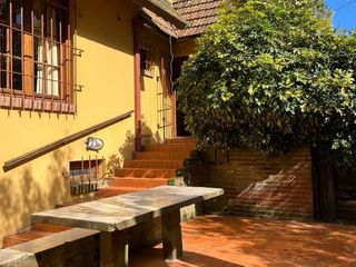 Foto 2 de Casa con Departamento en venta en Valeria del Mar
