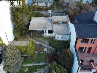 Foto 2 de Terreno con casa a renovar - Ideal inversión para edificio- Oportunidad de Inversión
