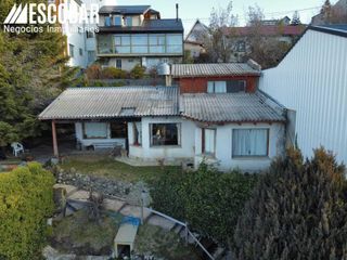 Foto 1 de Terreno con casa a renovar - Ideal inversión para edificio- Oportunidad de Inversión