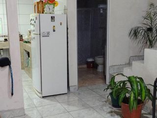 Foto 4 de En venta casa con amplio terreno.
