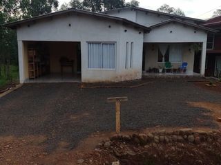 Foto 1 de En venta casa con amplio terreno.