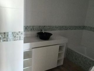 Foto 9 de ESTUDIO / 1 AMB. DIVISIBLE 42 M2 C/BALCON. A ESTRENAR. EDIFICIO CON SUM, SOLARIUM Y PISICINA. EN ALQUILER, LANUSITA. LANUS O.