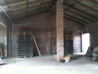 Foto 4 de Galpón en ALQUILER sobre asfalto en buen estado a 5 cuadras de la estación de Glew.