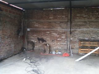 Foto 3 de Galpón en ALQUILER sobre asfalto en buen estado a 5 cuadras de la estación de Glew.