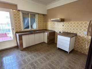 Foto 1 de ALQUILER - CASA MAS GALPON - VILLA MADERO