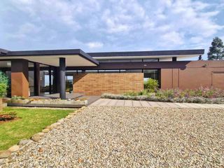 Foto 2 de En venta Casa Moderna de 2 niveles en Condominio, Tenjo, Cundinamarca