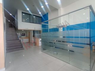 Foto 1 de En Venta Bodega En Gorgonzola, Puente Aranda