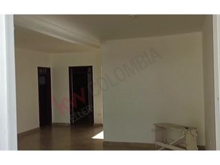 Foto 6 de En Buga - Valle del Cauca, se vende apartamento con local comercial.