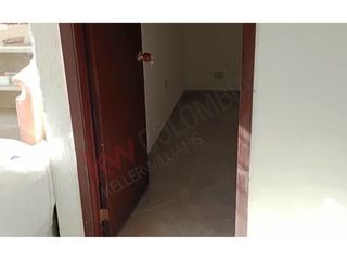 Foto 12 de En Buga - Valle del Cauca, se vende apartamento con local comercial.