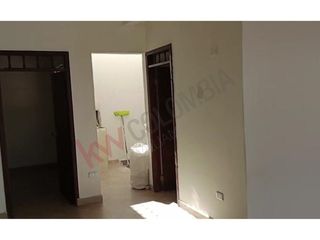 Foto 8 de En Buga - Valle del Cauca, se vende apartamento con local comercial.