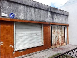 Foto 2 de Casa a refaccionar en venta - 2 dormitorios 1 baño - 136mts2 - José Hernández, La Plata