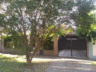 Foto 49 de Casa en venta - 3 Dormitorios 2 Baños - 660Mts2 - Manuel B. Gonnet