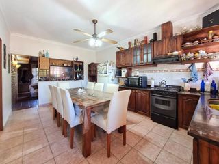 Foto 5 de Casa en venta - 3 Dormitorios 2 Baños - 660Mts2 - Manuel B. Gonnet