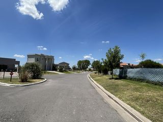 Foto 2 de Lote a pulmón verde en venta - Barrio Santa Inés, Canning