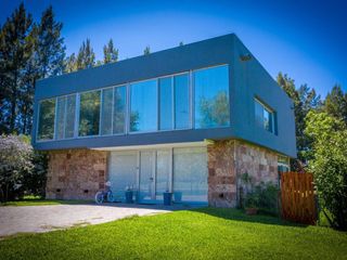 Foto 1 de Casa en venta - 4 dormitorios 3 baños - 276mts2 - Haras del Sur II, La Plata [FINANCIADA]