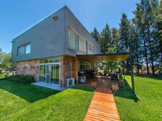 Foto 5 de Casa en venta - 4 dormitorios 3 baños - 276mts2 - Haras del Sur II, La Plata [FINANCIADA]