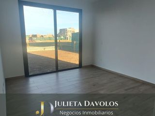 Foto 9 de Casa en  Venta 5 Ambientes Puertos del lago Barrio Riberas-Escobar-Maschwitz
