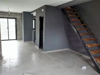 Foto 4 de Dúplex en venta - 2 dormitorios 2 baños - 82 mts2 - Villa Elvira, La Plata [FINANCIADO]