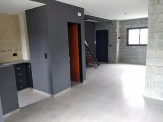 Foto 3 de Dúplex en venta - 2 dormitorios 2 baños - 82 mts2 - Villa Elvira, La Plata [FINANCIADO]