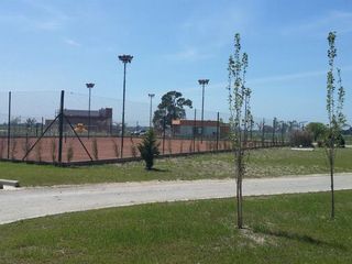 Foto 4 de Lote en venta en Barrio La Alameda de Canning