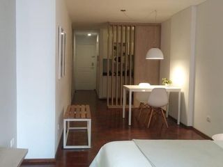 Foto 6 de Amplio estudio con balcón en Nva Cba y próx Guemes