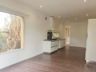 Foto 3 de Casa en VENTA San Isidro Labrador - 5 ambientes con dependencia de servicio