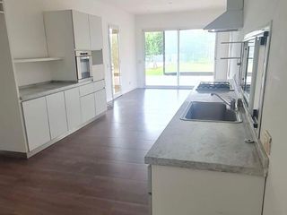 Foto 5 de Casa en VENTA San Isidro Labrador - 5 ambientes con dependencia de servicio