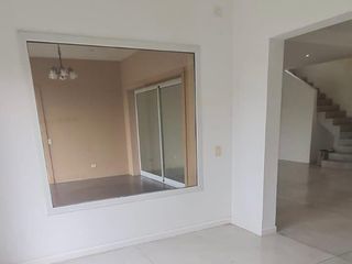 Foto 20 de Casa en VENTA San Isidro Labrador - 5 ambientes con dependencia de servicio