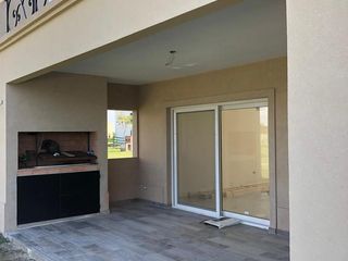 Foto 6 de Casa en venta en el Barrio Vistas, Puertos / Escobar