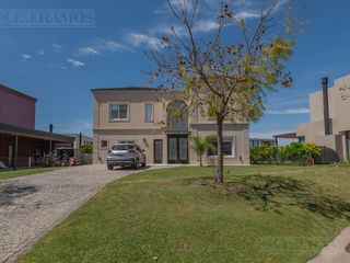 Foto 39 de Casa en venta en el Barrio Vistas, Puertos / Escobar
