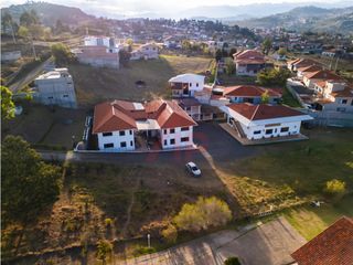 Foto 1 de HERMOSO DEPARTAMENTO AMOBLADO EN RENTA CHALLUABAMBA CUENCA