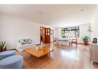 Foto 4 de HERMOSO DEPARTAMENTO AMOBLADO EN RENTA CHALLUABAMBA CUENCA