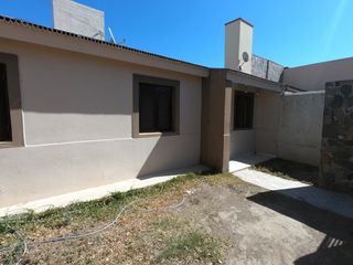 Foto 3 de CASA DE 3 DORMITORIOS, PATIO, PILETA Y COCHERA